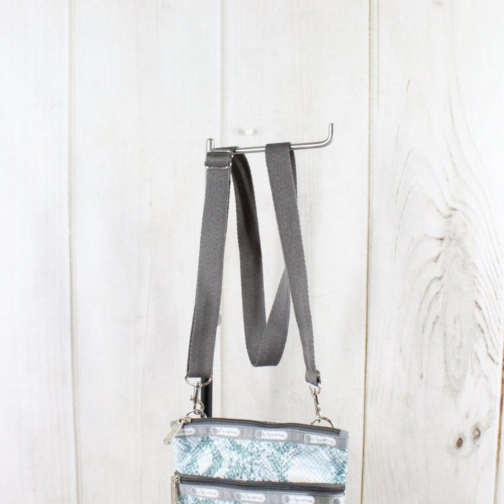 Le SportSac Green 100% Polyester Crossbody Bag Handbag Purse Travel - Picture 3 of 10